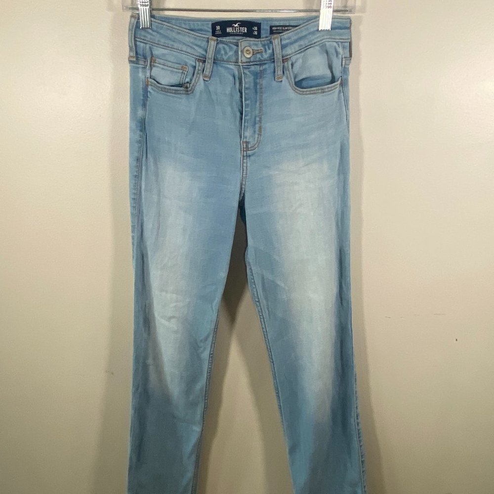 Hollister High-Rise Slim Straight Jeans